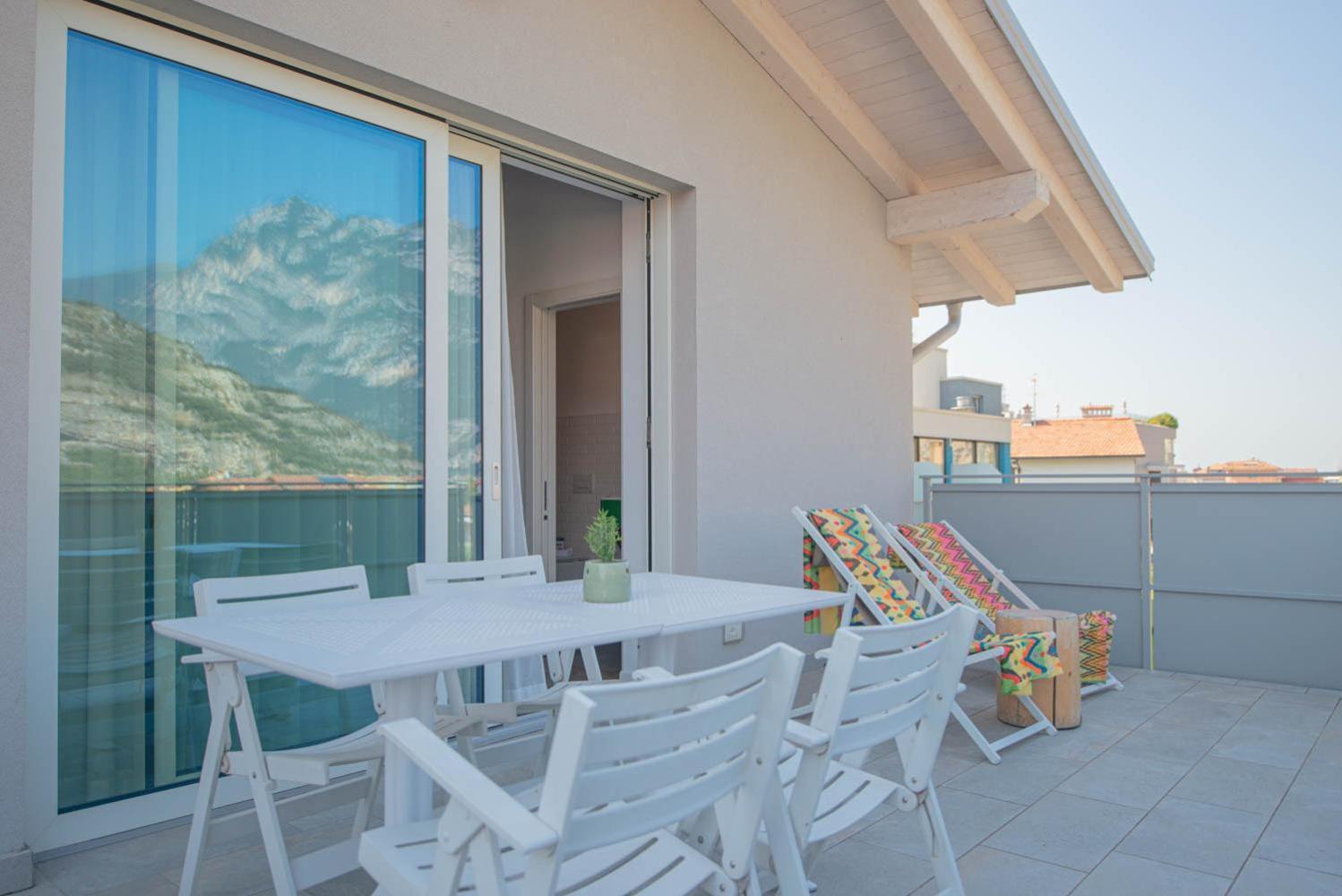 Glocal Torbole Hotel Torbole Sul Garda Exterior foto