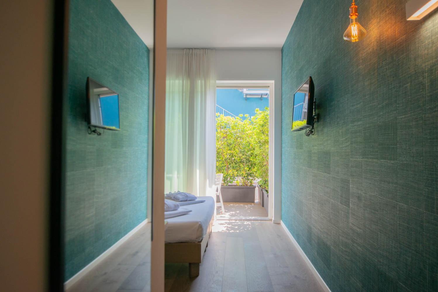 Glocal Torbole Hotel Torbole Sul Garda Exterior foto